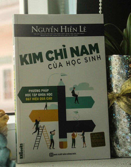 mc hoang linh review top nhung cuon sach nuoi day con giup nuoi con khong con la cuoc chien thuy linh 4 1536130400 280 width500height639