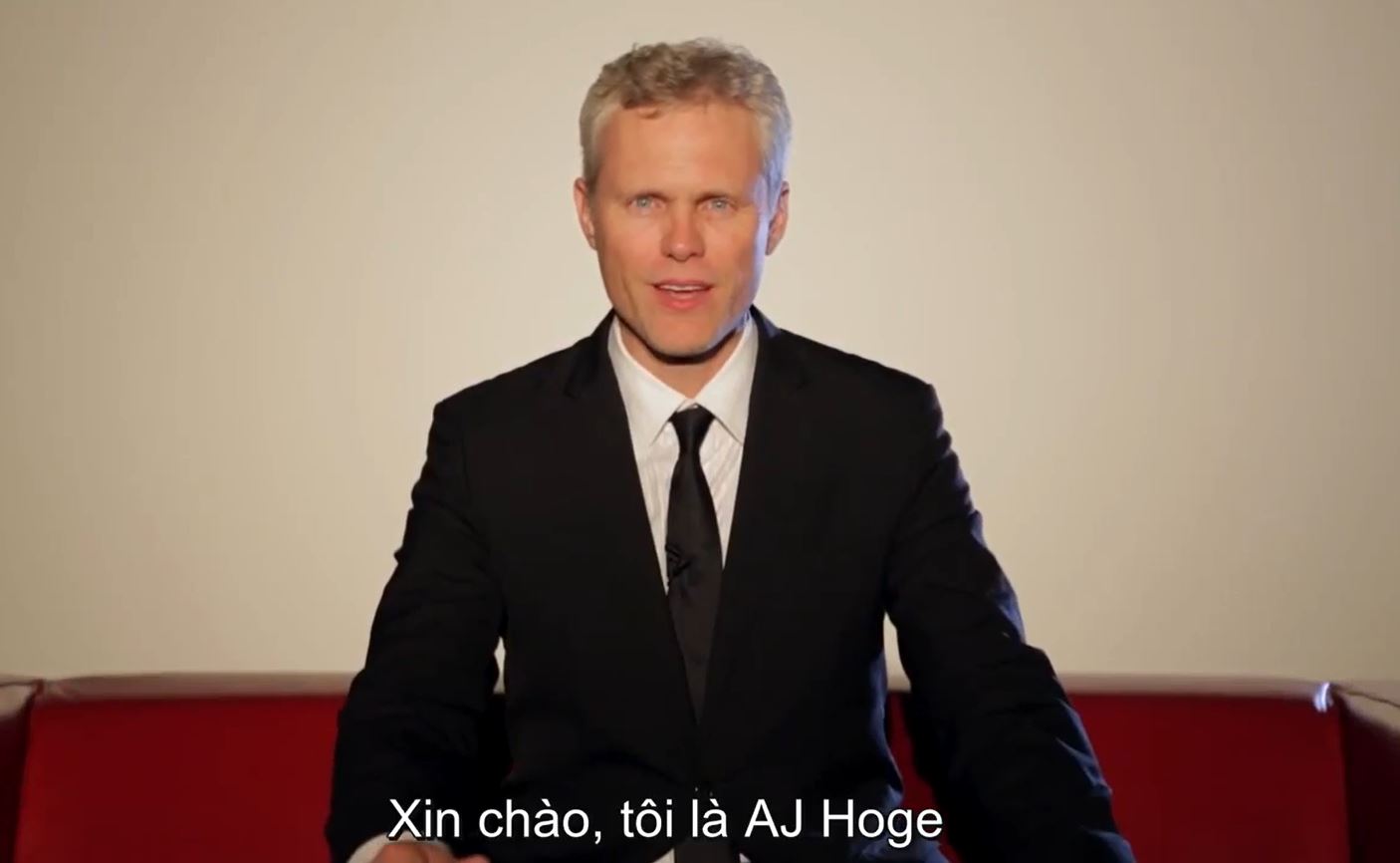Tác giả AJ Hoge
