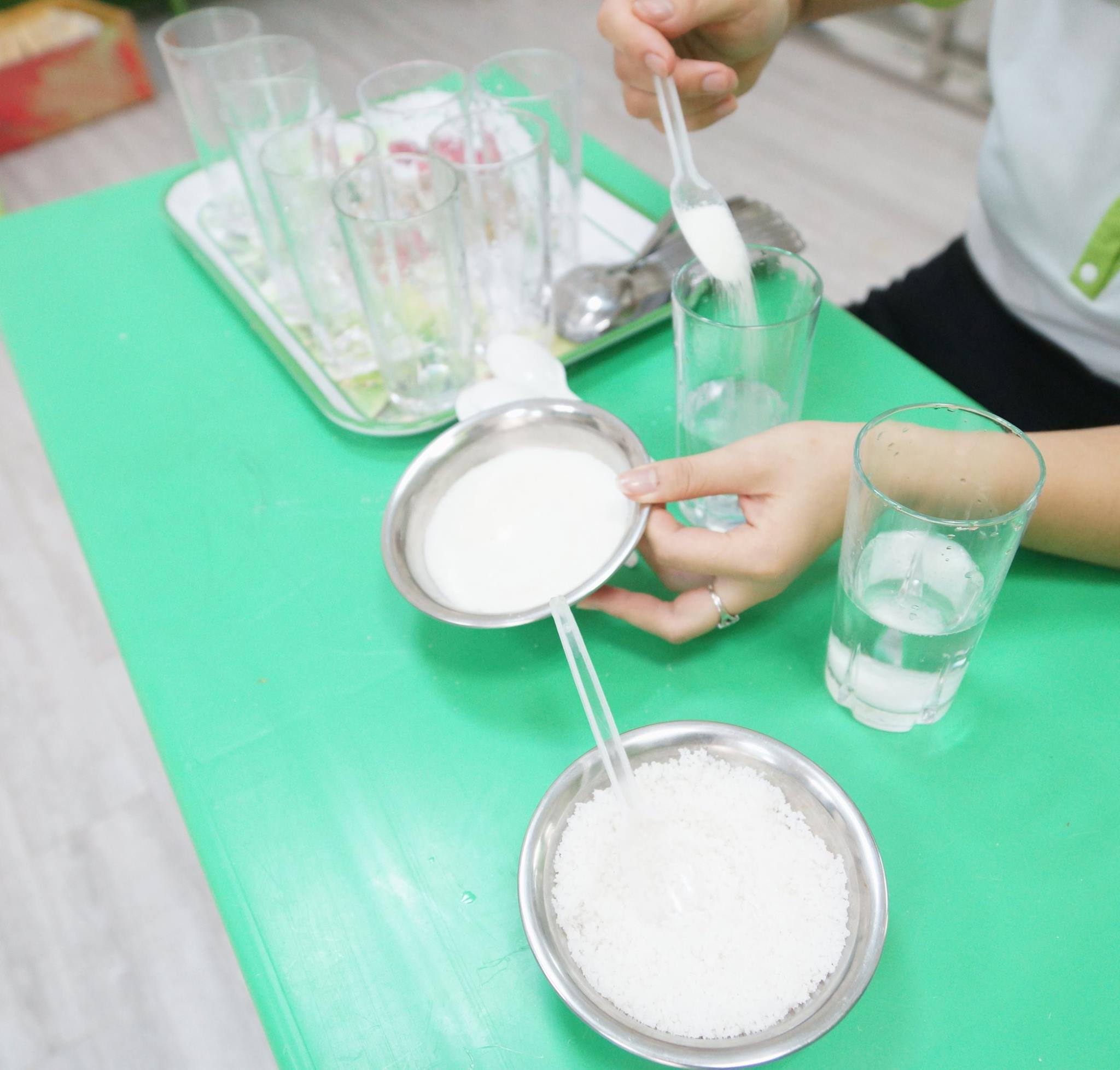Bài tập sáng tạo làm thí nghiệm vui