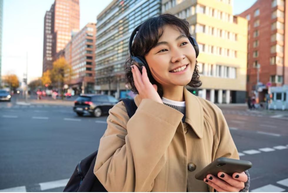 Luyện nghe tiếng Nhật mỗi ngày là bí quyết để đạt điểm cao trong kì thi BJT