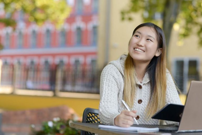 Top 5 sách tự học tiếng Hàn Quốc hay nhất cho người mới bắt đầu