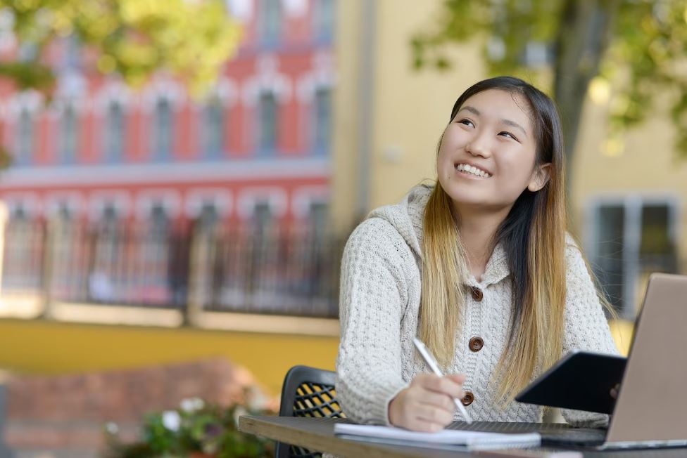 Top 5 sách tự học tiếng Hàn Quốc hay nhất cho người mới bắt đầu