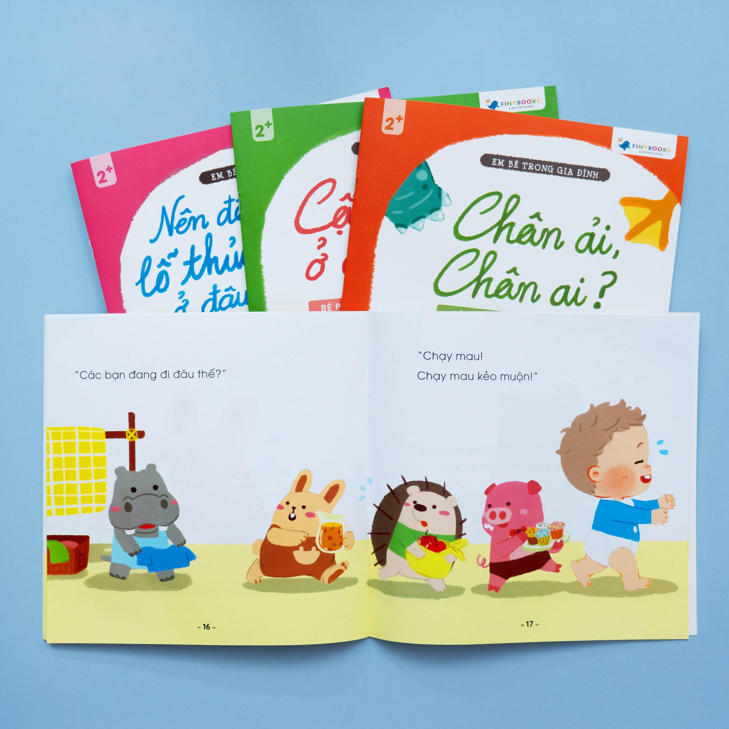 Bên trong cuốn sách Chạy đi! Chạy đi!
