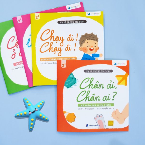 Ảnh bộ sách Em bé trong gia đình gồm 4 cuốn