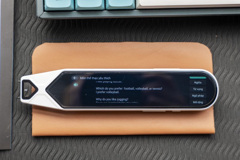 Học giao tiếp với bút ngoại ngữ Smart Pen MC08 là bước thứ 3 trong lộ trình học tiếng Anh cho người mới bắt đầu