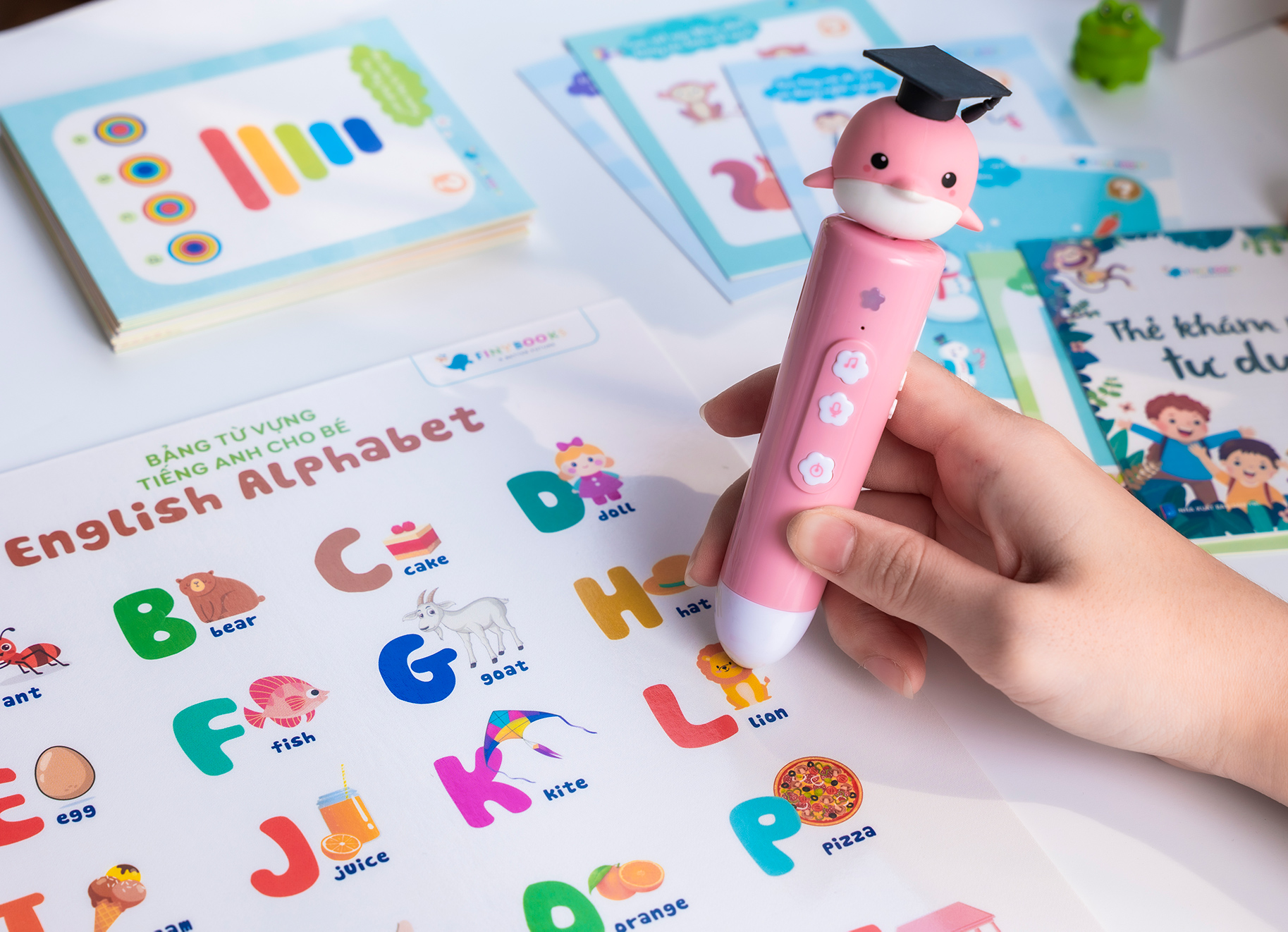 Bút Chấm Đọc FinyPen 5.0 giúp trẻ học tiếng Anh